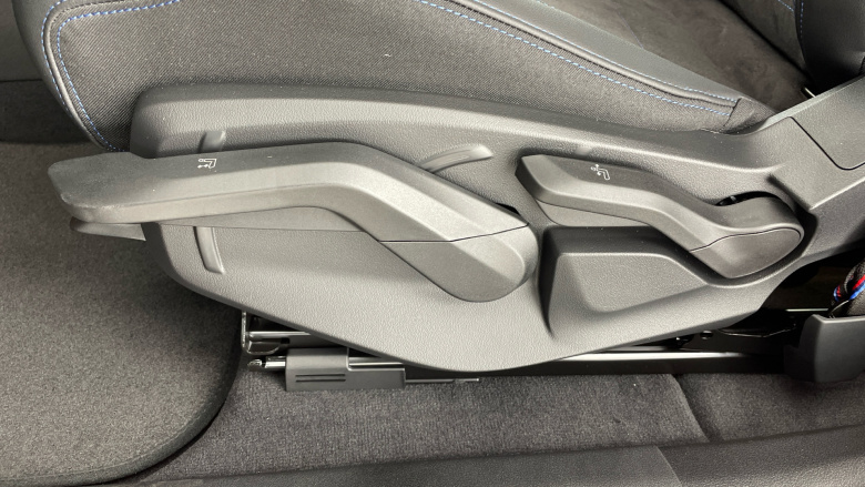 BMW iX2 230kW xDrive30 Shadow Edition 65kWh 5dr Auto Electric Hatchback